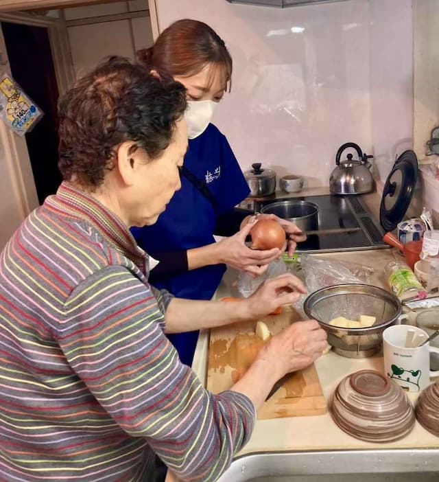 訪問介護サービス　結びつ木